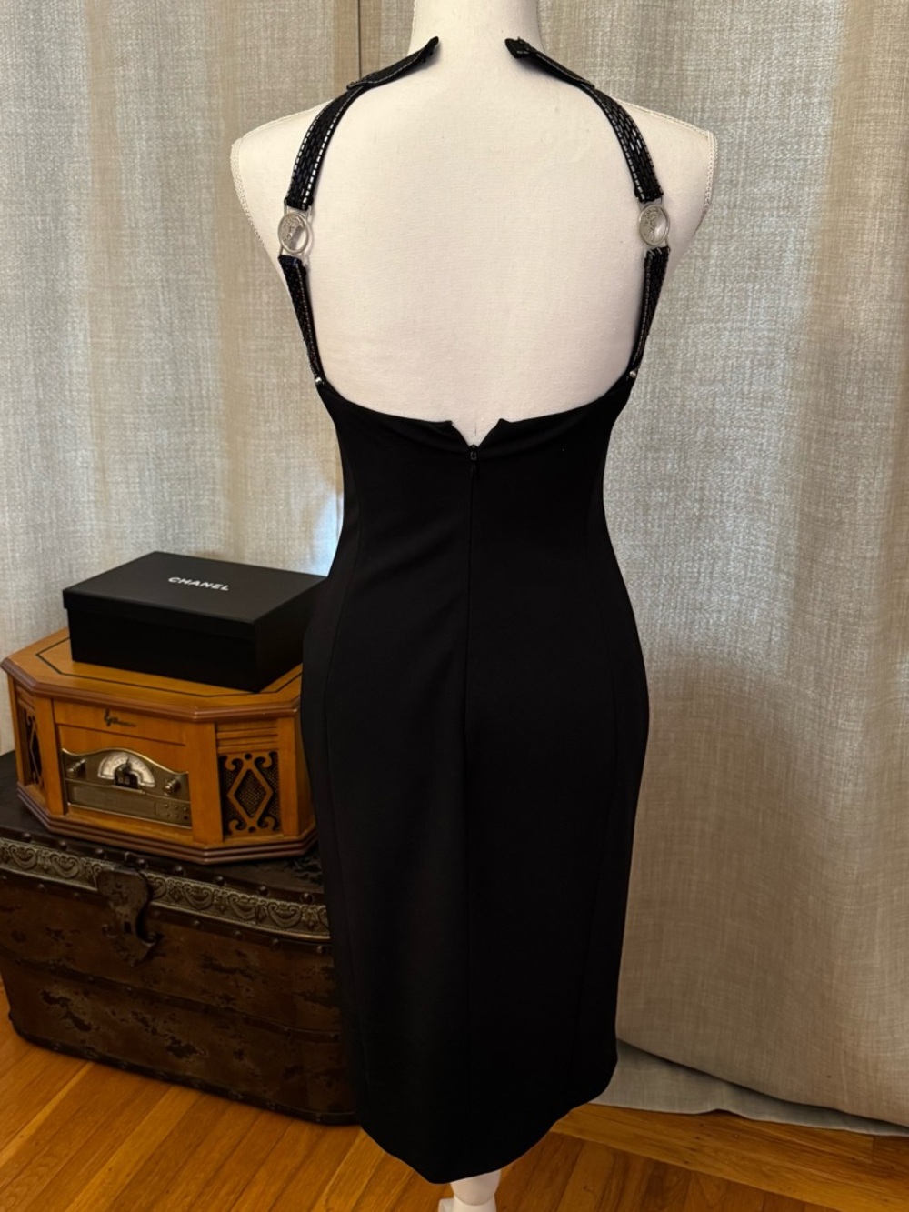 Versace Collection Halter Medusa Dress in Excellent Condition - Picture 6 of 11